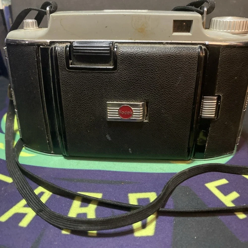 Vintage Kodak Tourist II Bellows Film Camera Nice B2